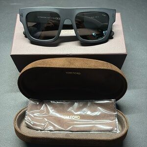 Tom Ford - Fausto TF711-N